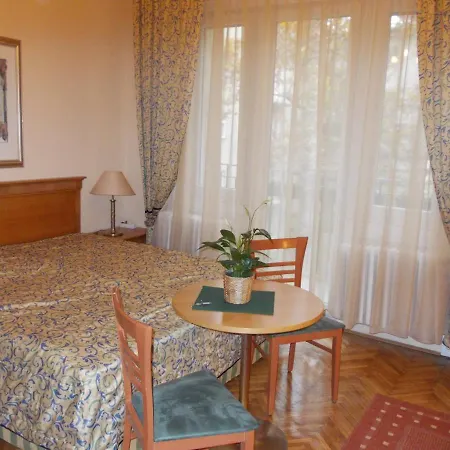 Flatneartocastlehill *