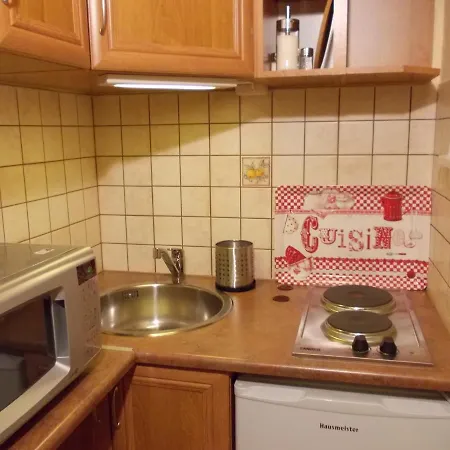 Flatneartocastlehill Apartamento Budapest